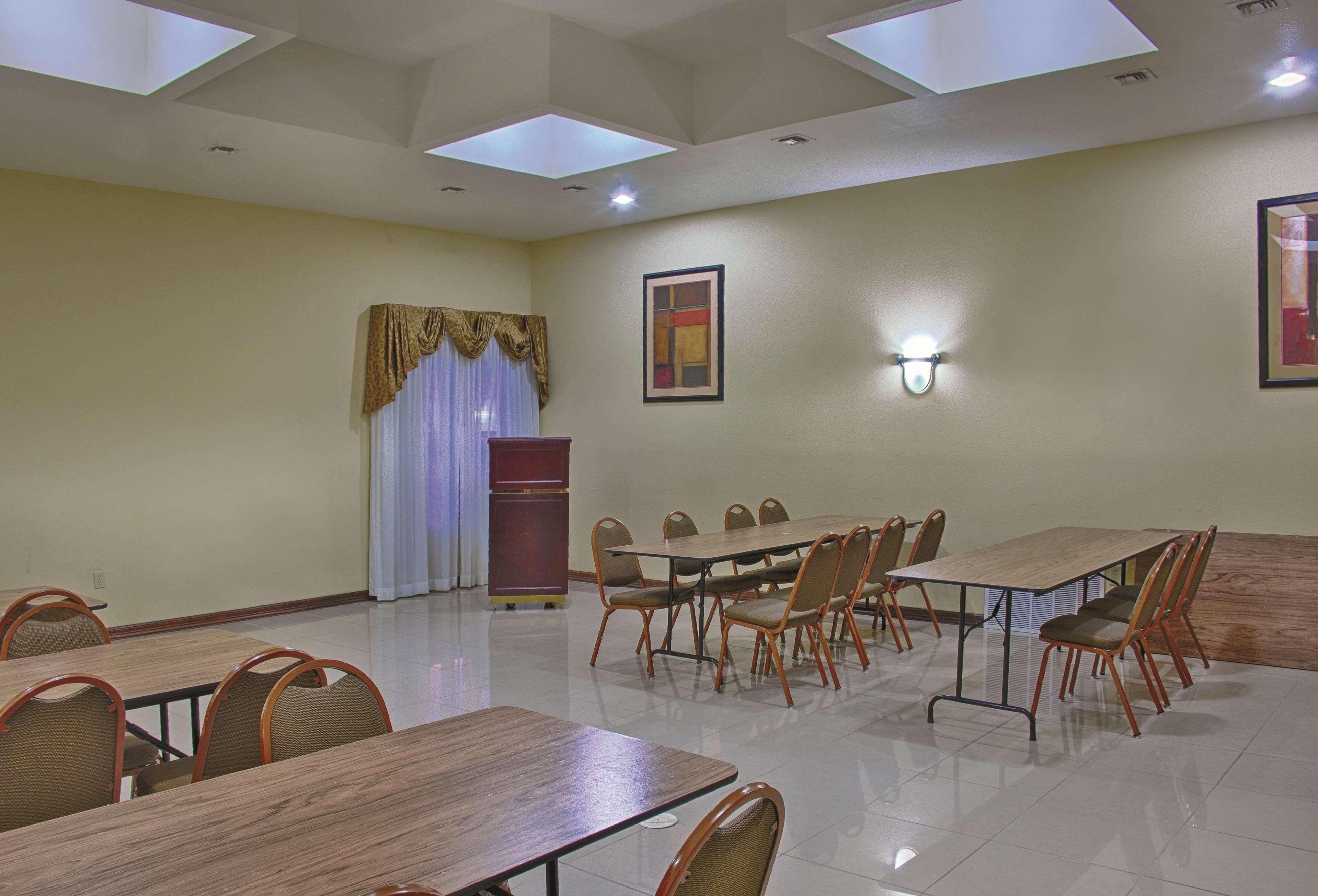 Hotel La Quinta By Wyndham 3*