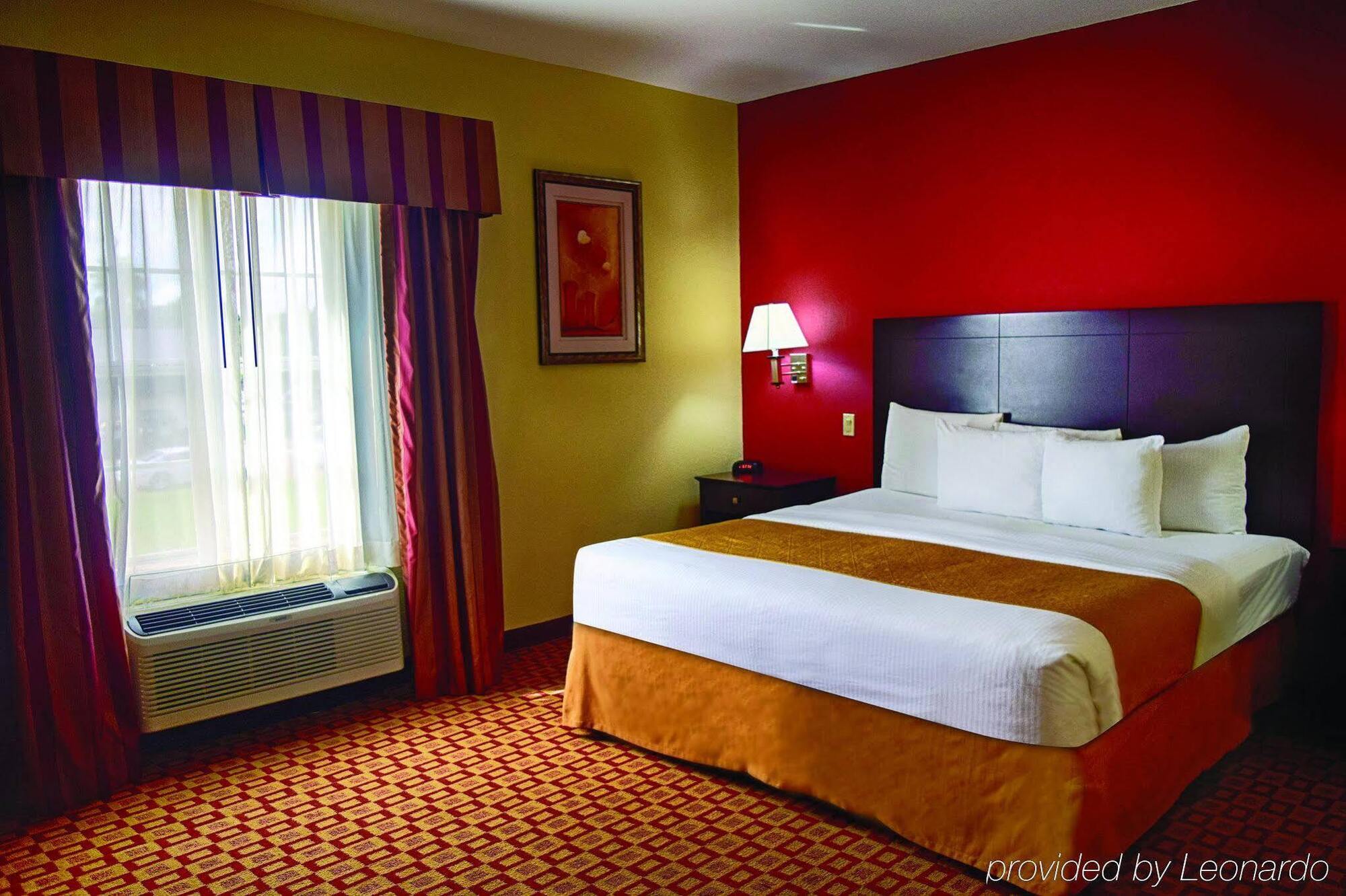 La Quinta By Wyndham Hotel